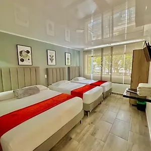 Hotel Nakama Medellin